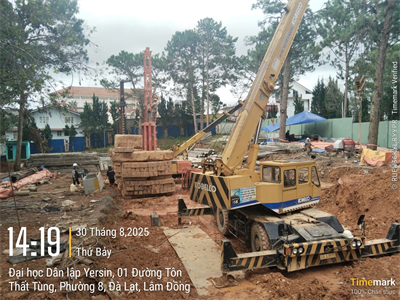 Công tác làm đào đất, làm móng tại công trình Trường Đại Học Yersin